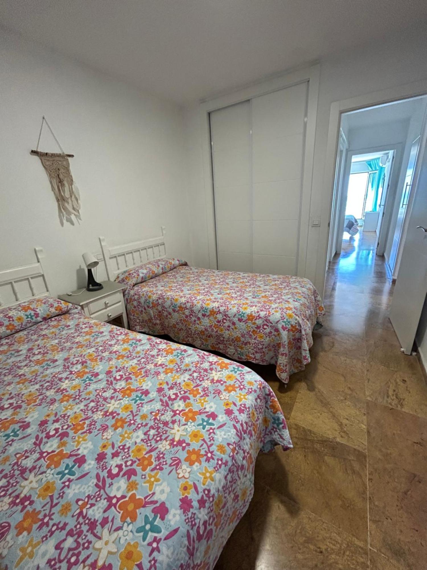 Apartamento Frente Al Mar,Primera Linea De Playa Rincon de la Victoria Luaran gambar