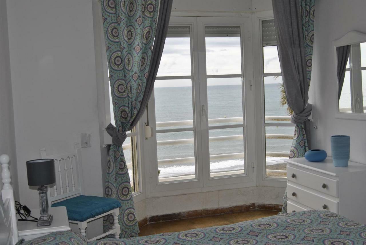 Apartamento Frente Al Mar,Primera Linea De Playa Rincon de la Victoria Luaran gambar