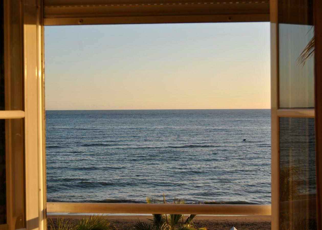 Apartamento Frente Al Mar,Primera Linea De Playa Rincon de la Victoria Luaran gambar