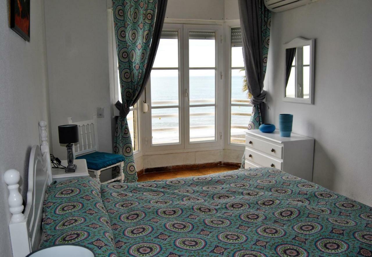 Apartamento Frente Al Mar,Primera Linea De Playa Rincon de la Victoria Luaran gambar
